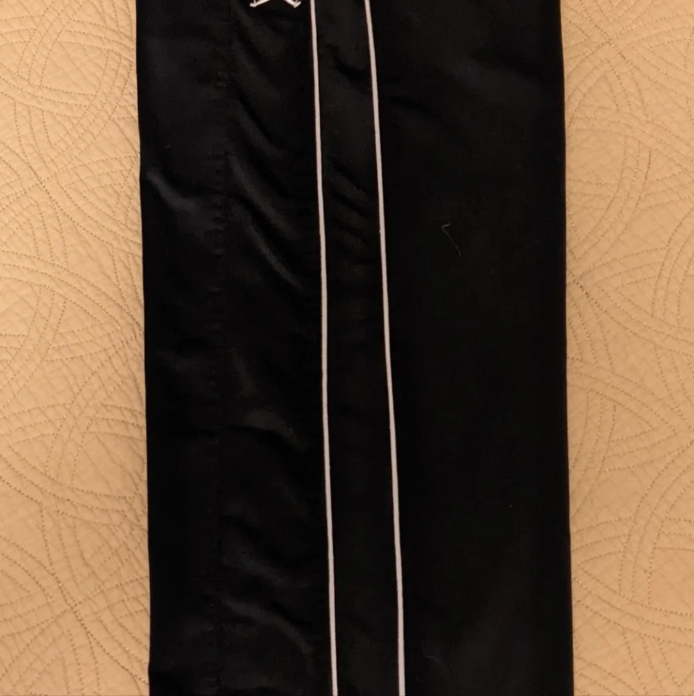 Jordan boys Large warm up pants - Picture 2 of 8